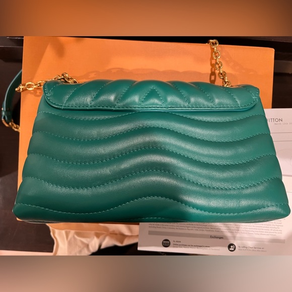 New Wave Chain Bag MM - Picture 4 of 4